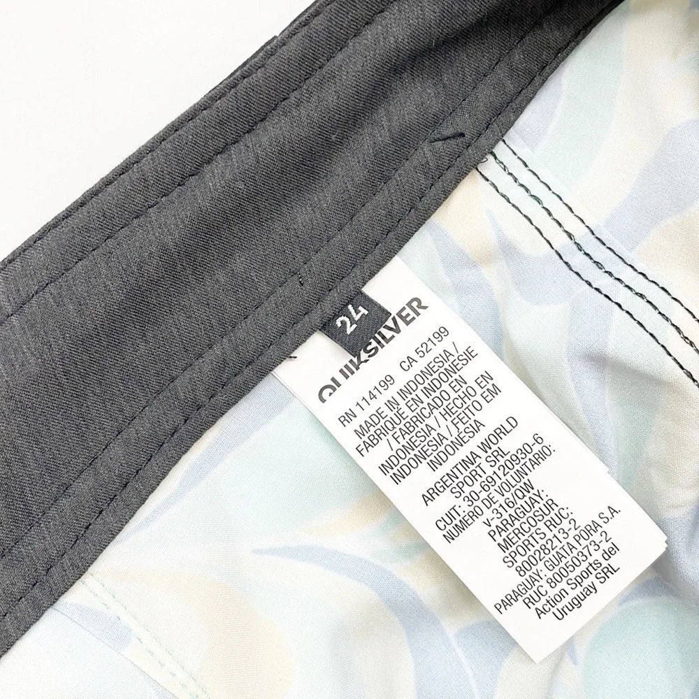 NEW Quiksilver Highline Voodoo Youth board shorts